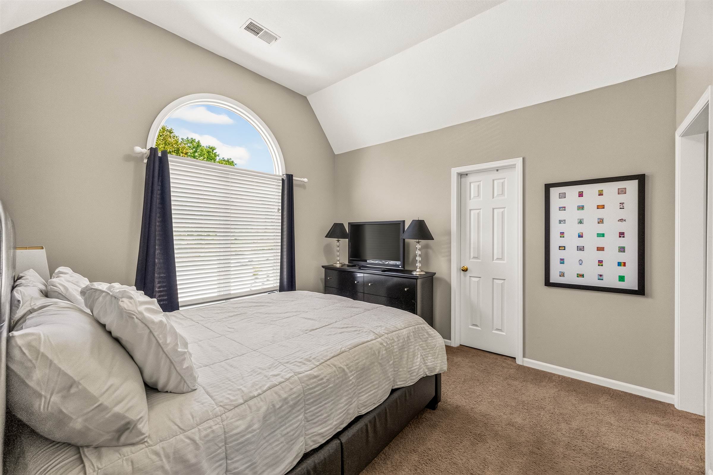 14605 W. 49th Terrace, Shawnee, KS 66216
