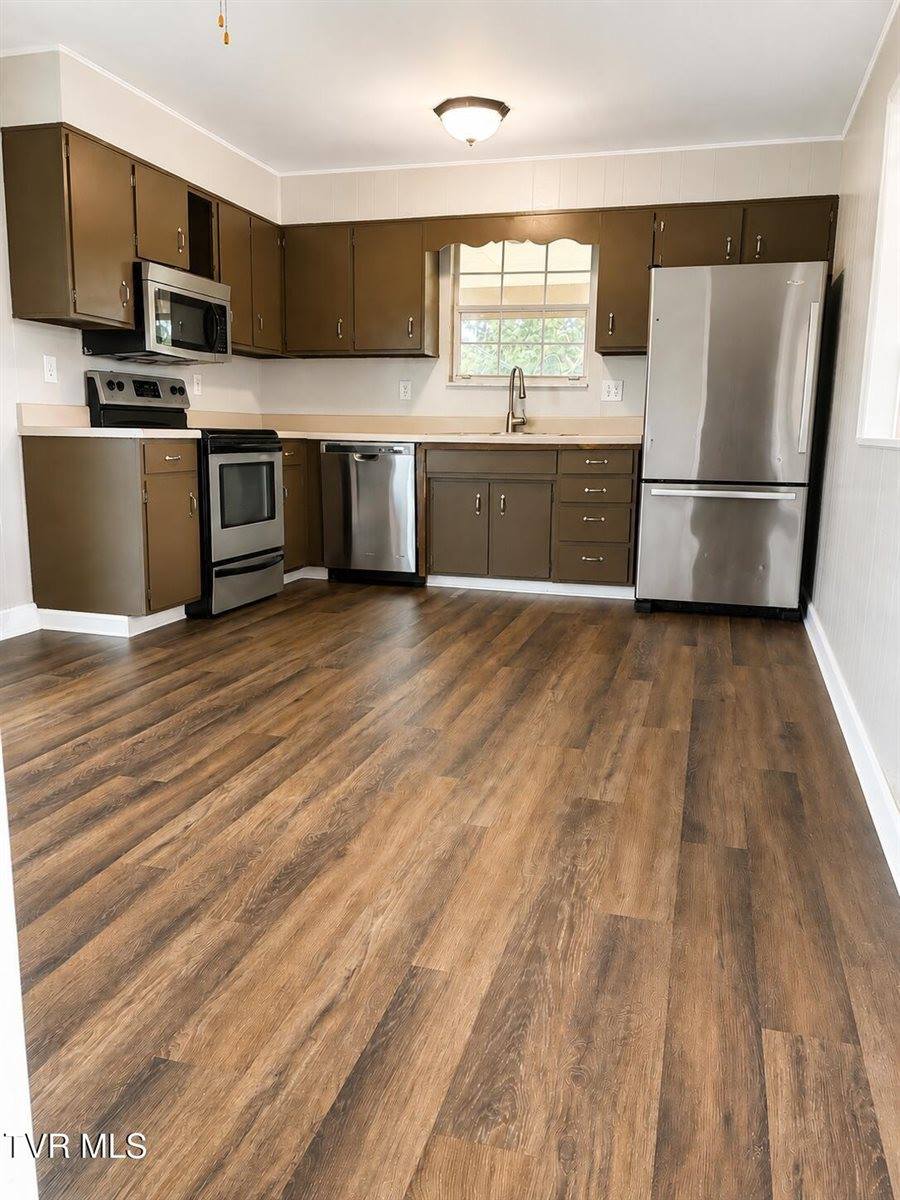 109 Hagood Drive, Rogersville, TN 37857