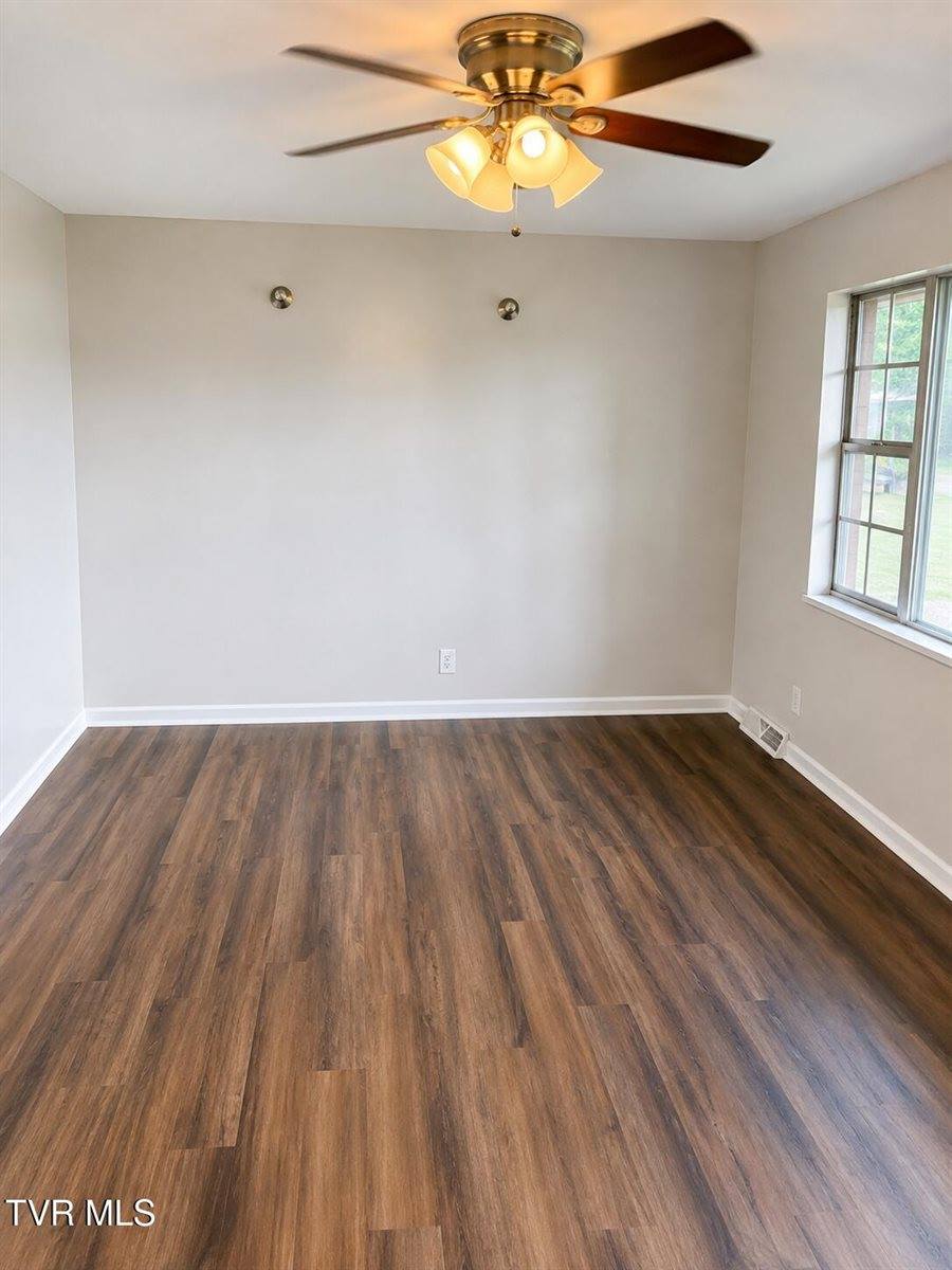 109 Hagood Drive, Rogersville, TN 37857