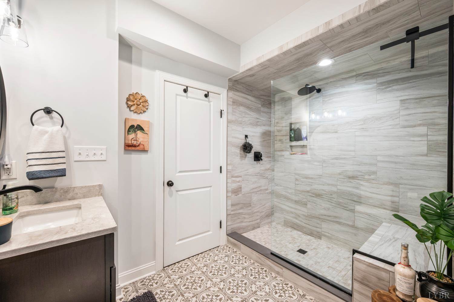 176 Ralls Apple Road, Madison Heights, VA 24572
