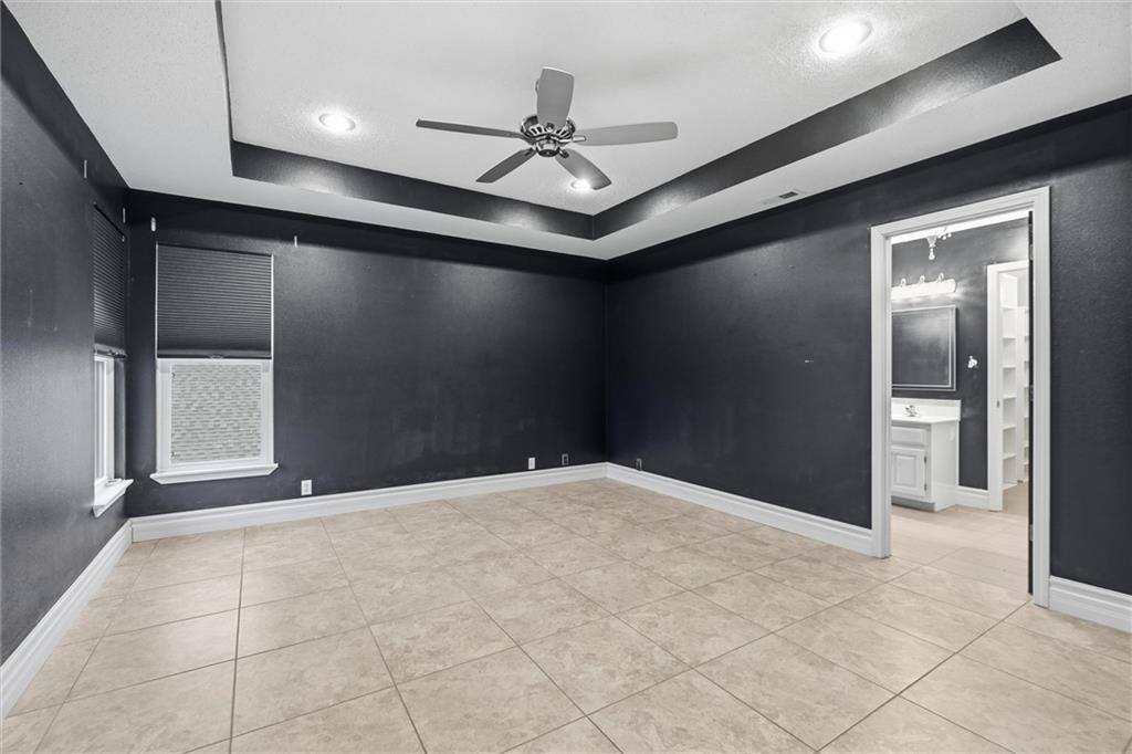 523 Ernest Drive, Clinton, MO 64735