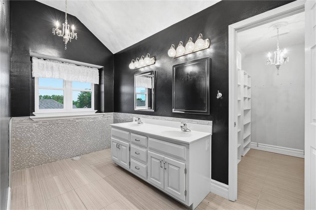 523 Ernest Drive, Clinton, MO 64735