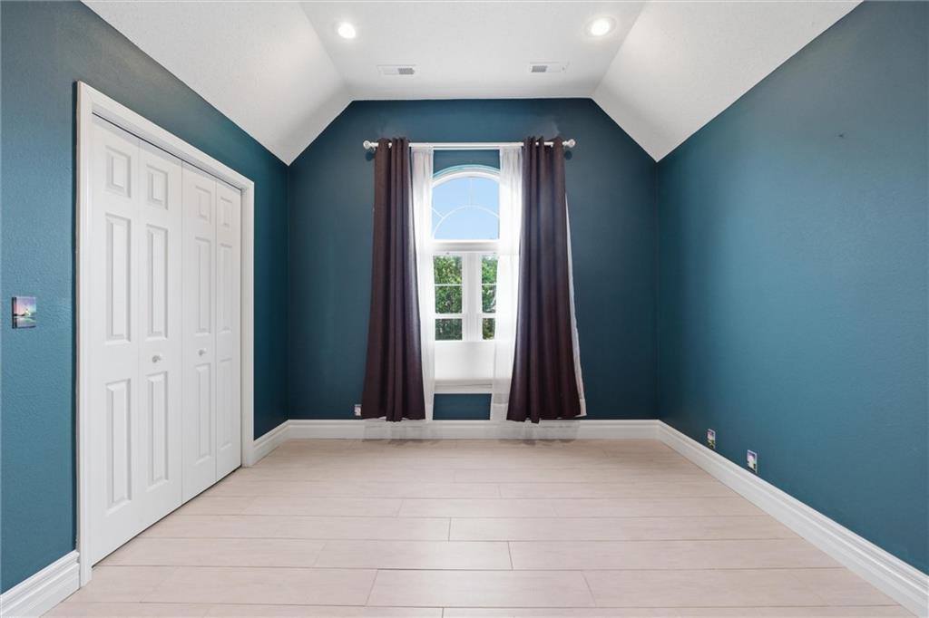 523 Ernest Drive, Clinton, MO 64735
