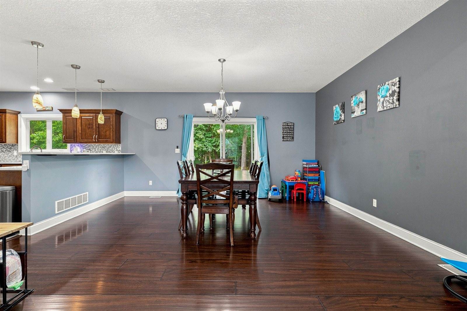 2986 16th Street Court, East Moline, IL 61244