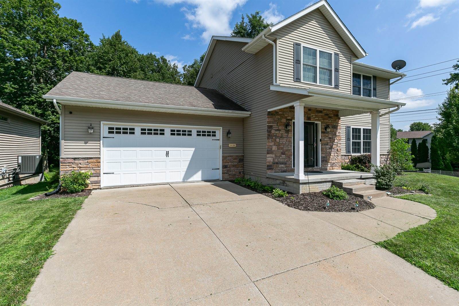 2986 16th Street Court, East Moline, IL 61244