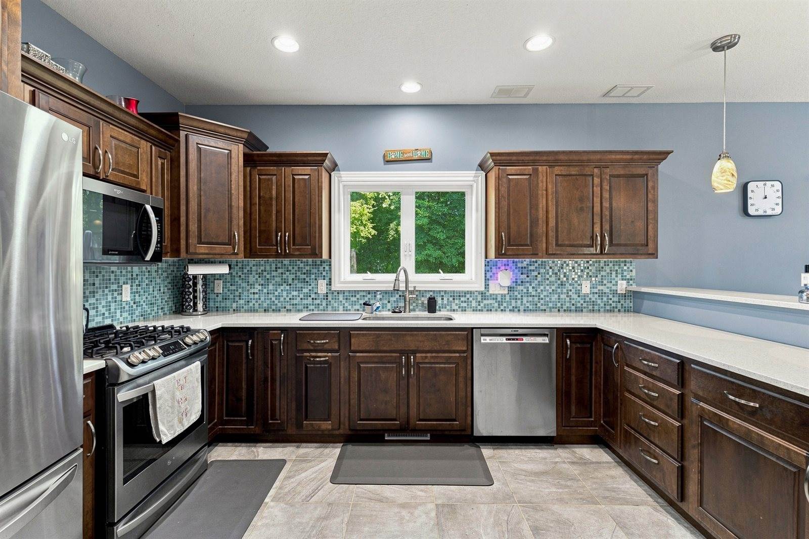 2986 16th Street Court, East Moline, IL 61244