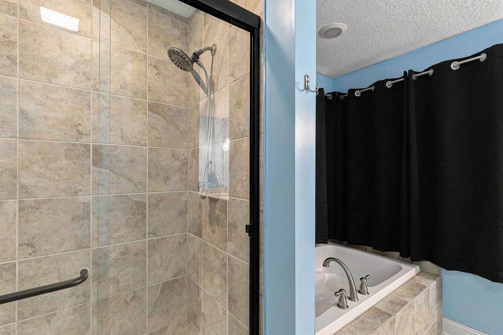 2986 16th Street Court, East Moline, IL 61244
