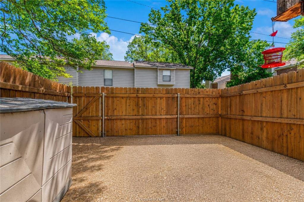1902 Dartmouth Street, College Station, TX 77840