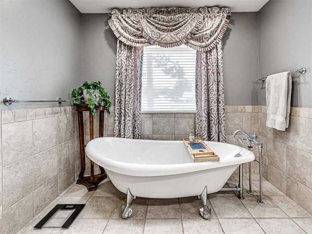 15 Northridge Road, Shawnee, OK 74804