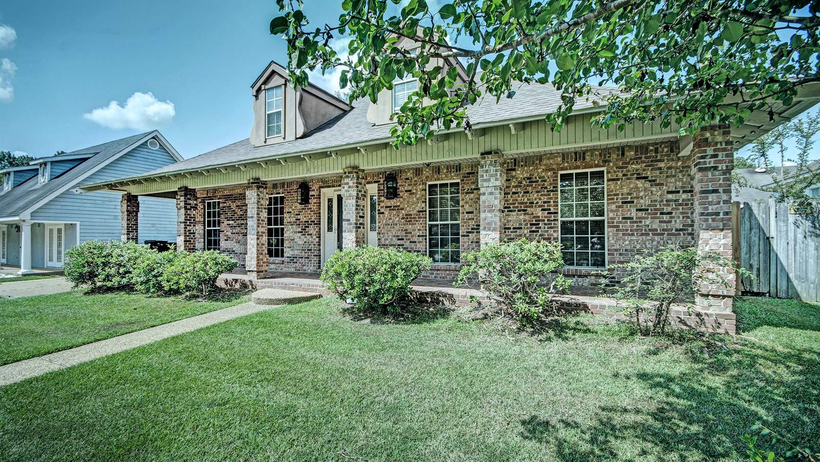 411 S Church St, Florence, MS 39073