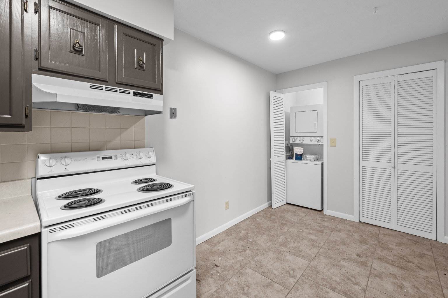 2501 26th Avenue Court, Rock Island, IL 61201