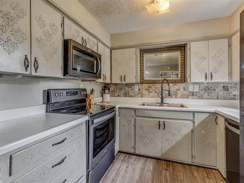 2 Clearpond Lane, Shawnee, OK 74801