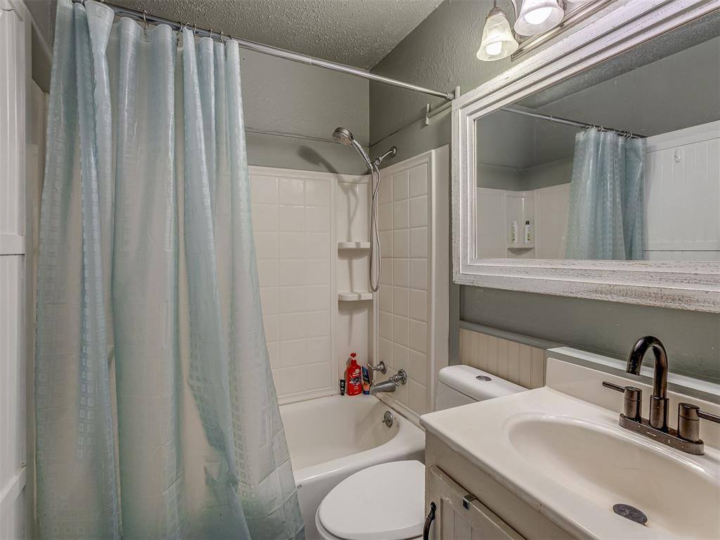 2 Clearpond Lane, Shawnee, OK 74801
