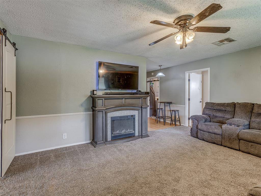 2 Clearpond Lane, Shawnee, OK 74801