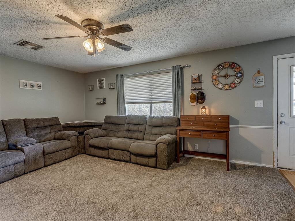 2 Clearpond Lane, Shawnee, OK 74801