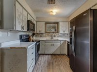 2 Clearpond Lane, Shawnee, OK 74801