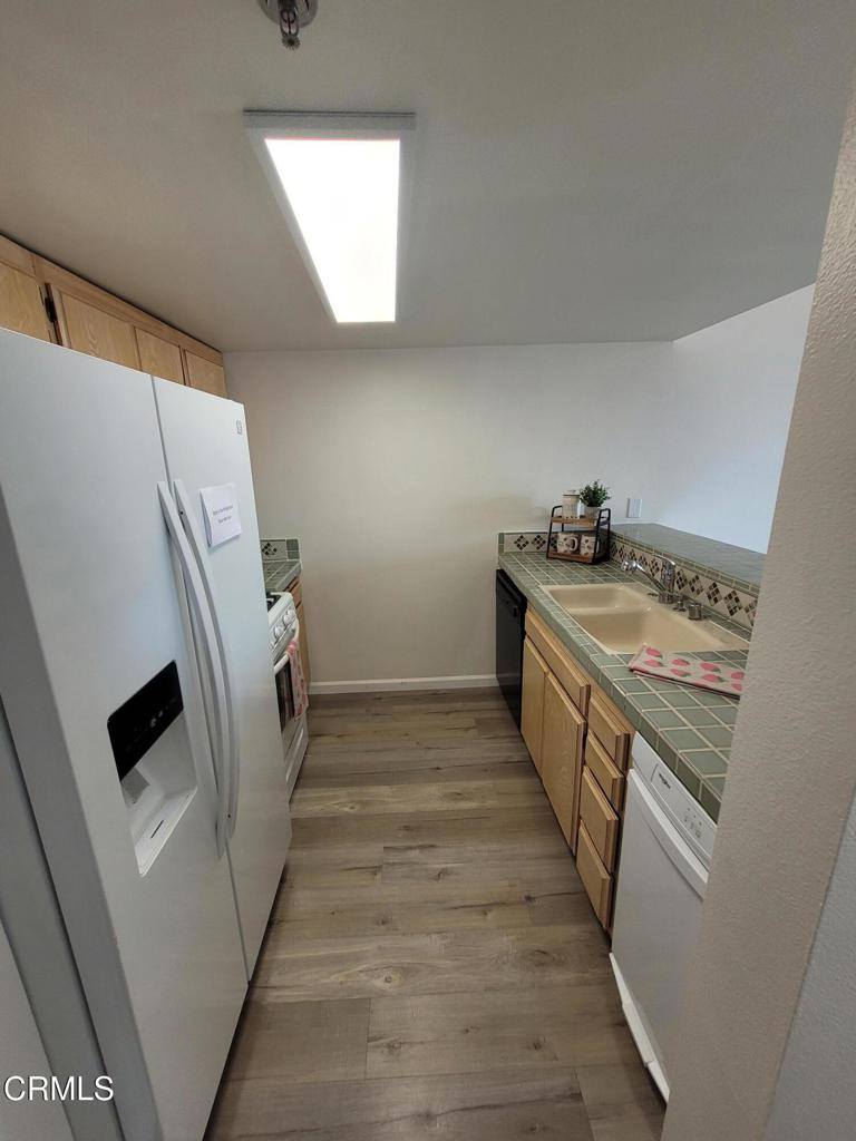 865 South B Street, Oxnard, CA 93030