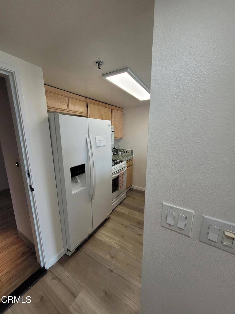 865 South B Street, Oxnard, CA 93030