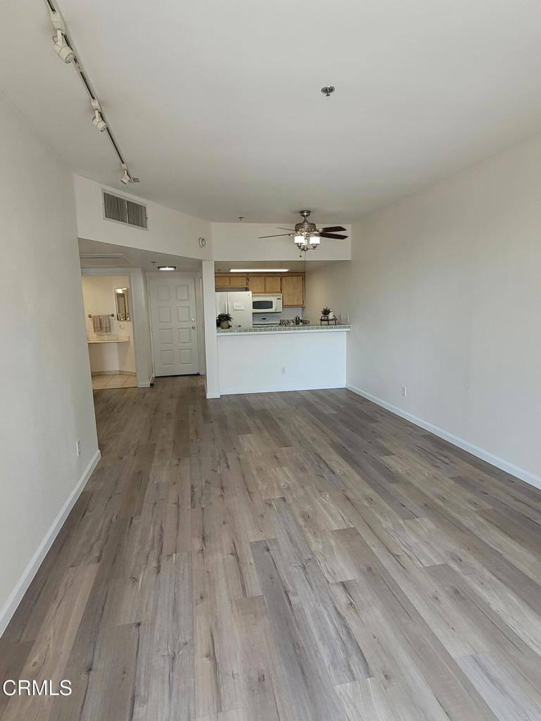 865 South B Street, Oxnard, CA 93030