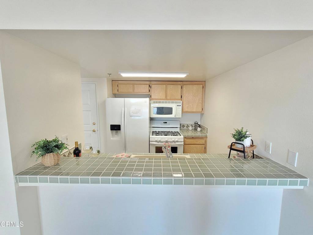 865 South B Street, Oxnard, CA 93030