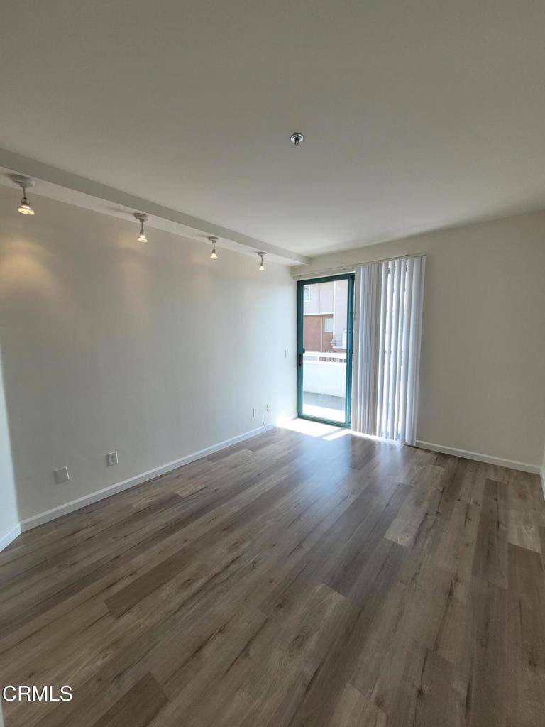 865 South B Street, Oxnard, CA 93030