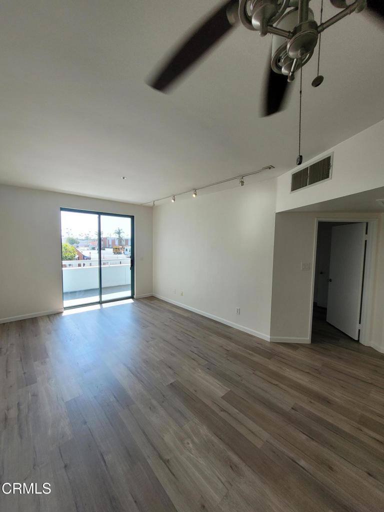 865 South B Street, Oxnard, CA 93030