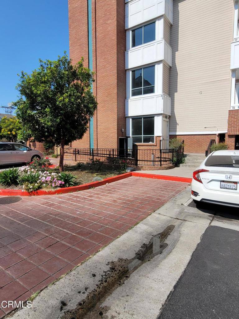 865 South B Street, Oxnard, CA 93030