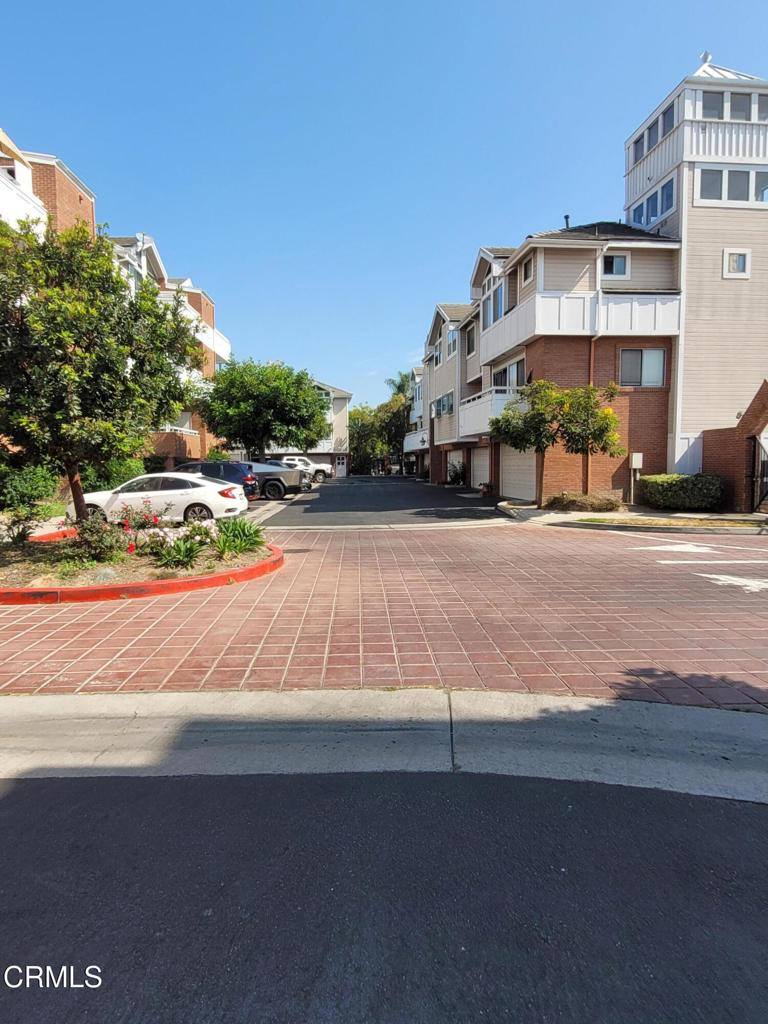865 South B Street, Oxnard, CA 93030