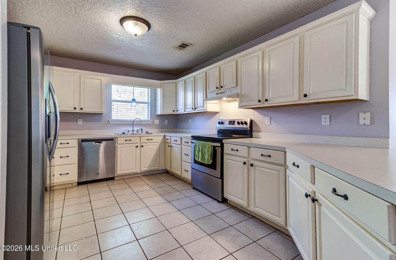 3424 North 9th Street, Ocean Springs, MS 39564