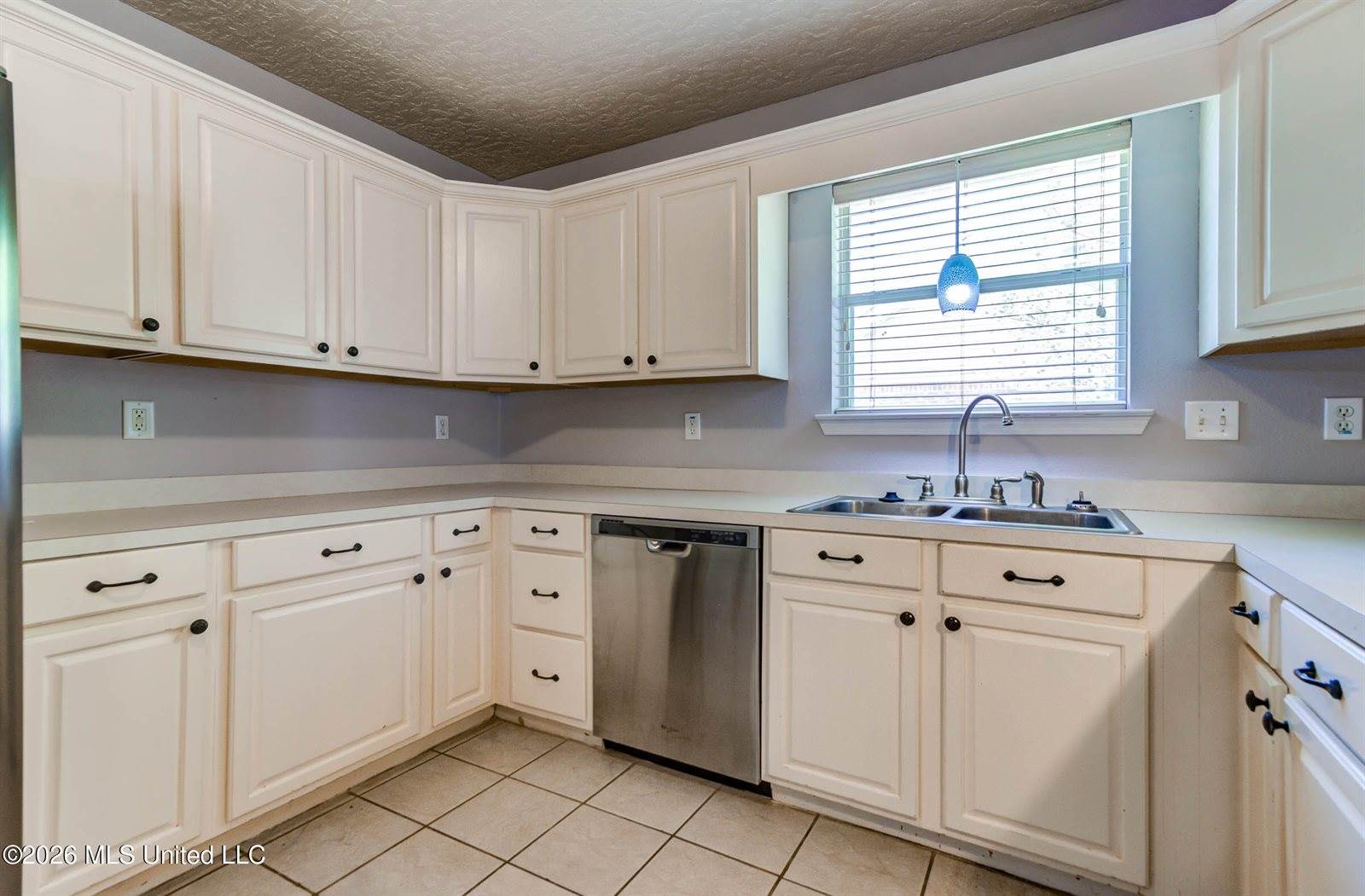 3424 North 9th Street, Ocean Springs, MS 39564