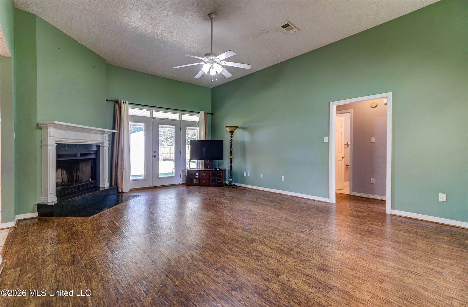 3424 North 9th Street, Ocean Springs, MS 39564