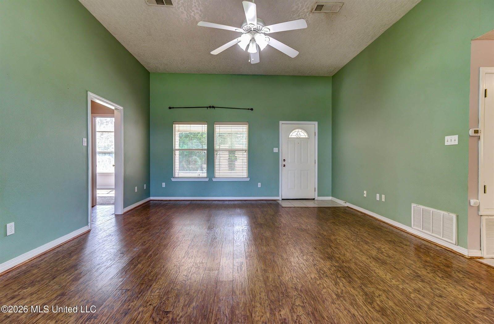 3424 North 9th Street, Ocean Springs, MS 39564