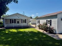 615 5th St, Colona, IL 61241
