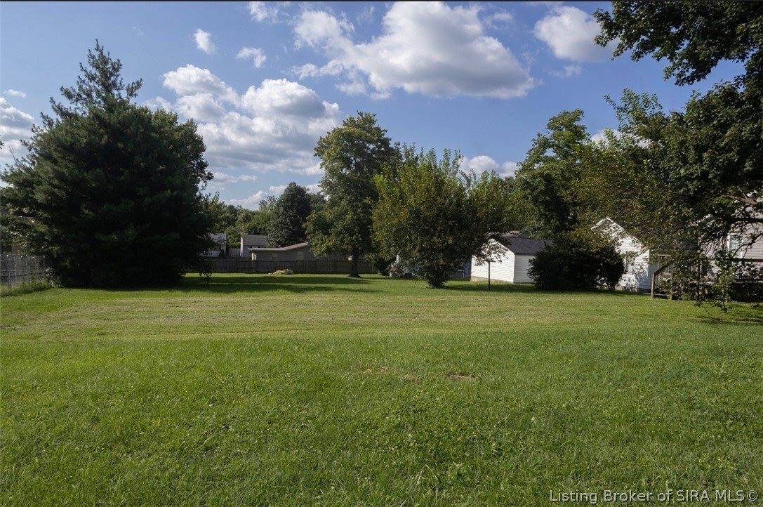 317 Kahl Court, Sellersburg, IN 47172