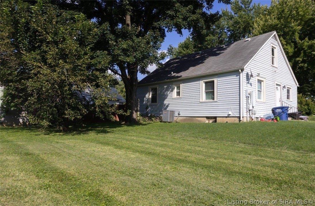 317 Kahl Court, Sellersburg, IN 47172
