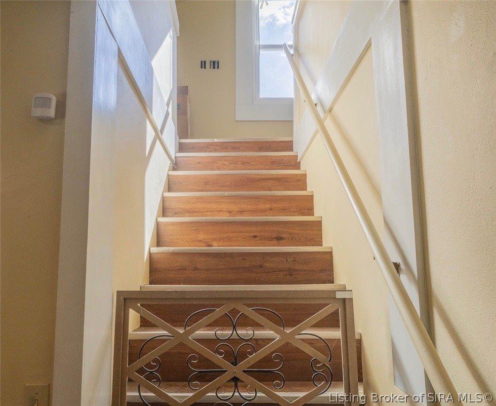 317 Kahl Court, Sellersburg, IN 47172