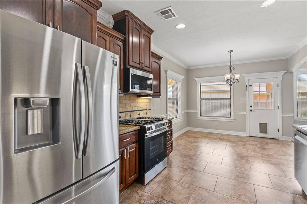 4107 Cripple Creek Court, College Station, TX 77845