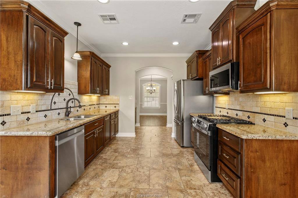 4107 Cripple Creek Court, College Station, TX 77845