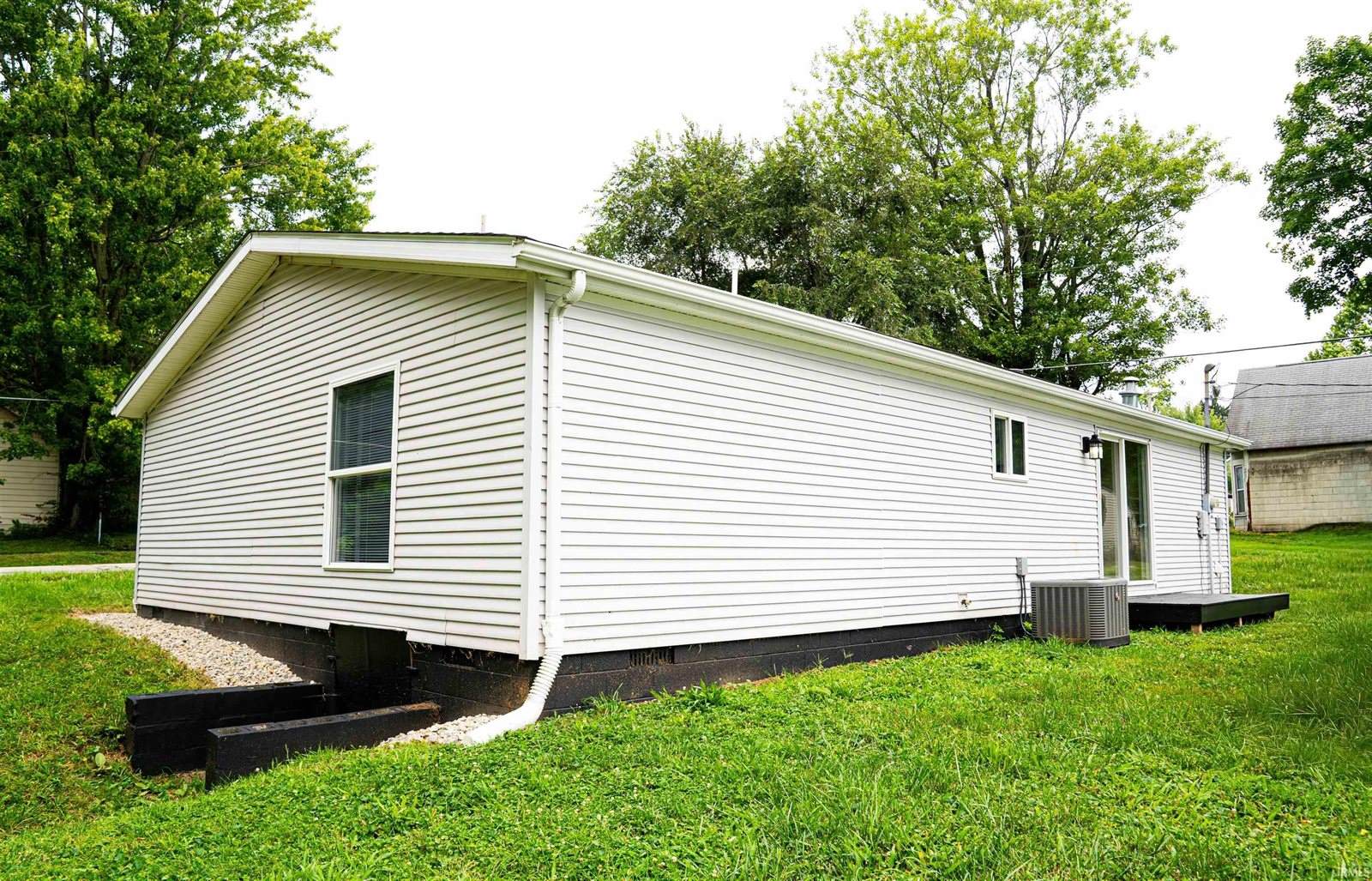 301 South Jefferson Street, Knightstown, IN 46148