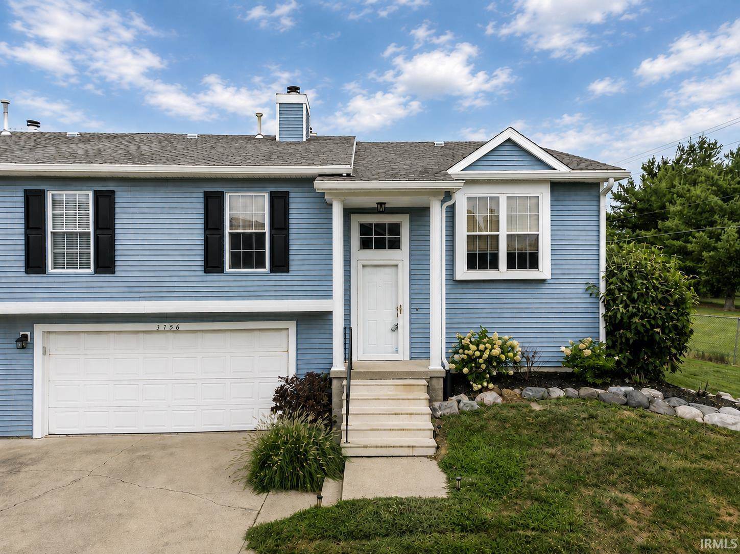 3756 North Lakeside Drive, Muncie, IN 47304