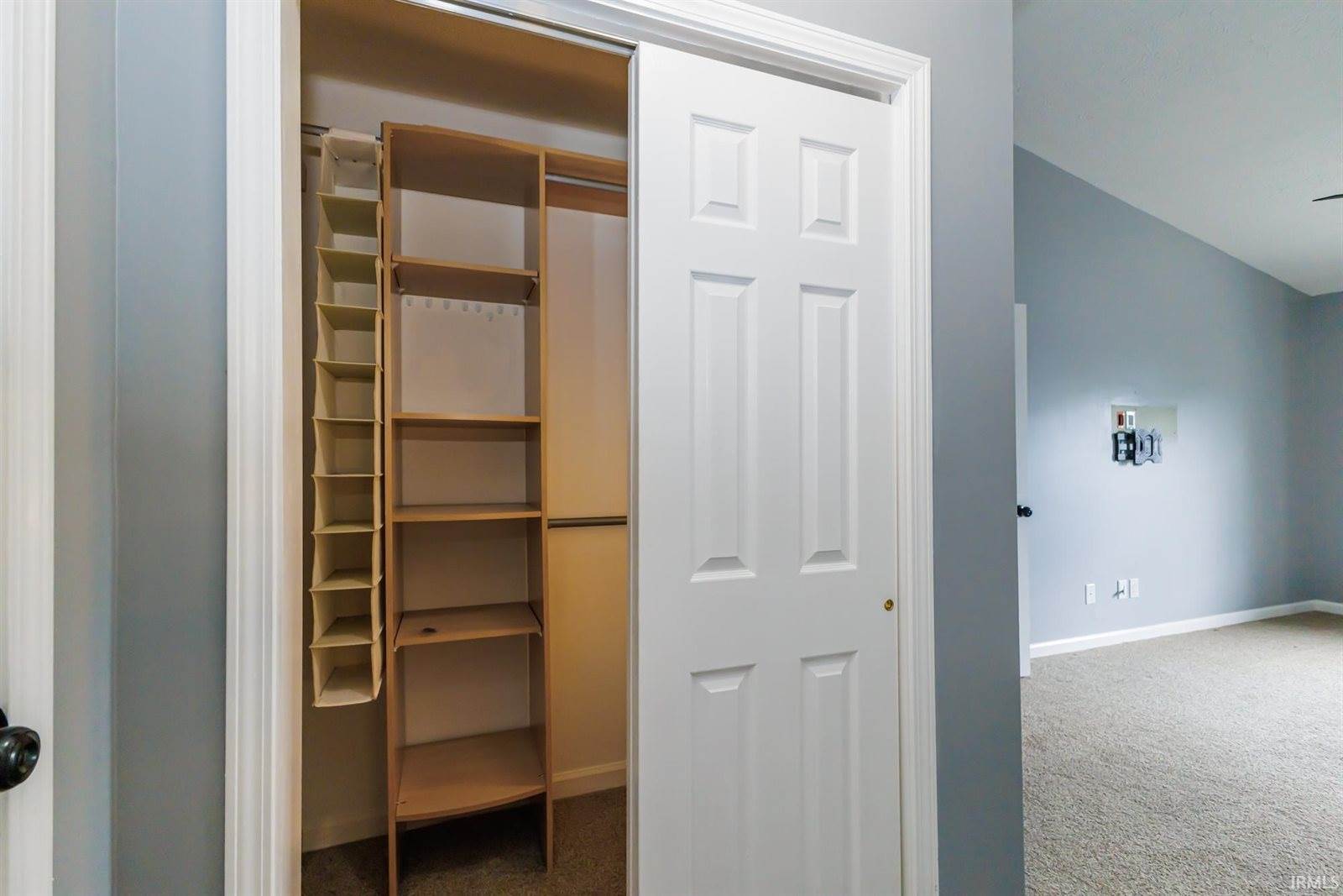 3756 North Lakeside Drive, Muncie, IN 47304