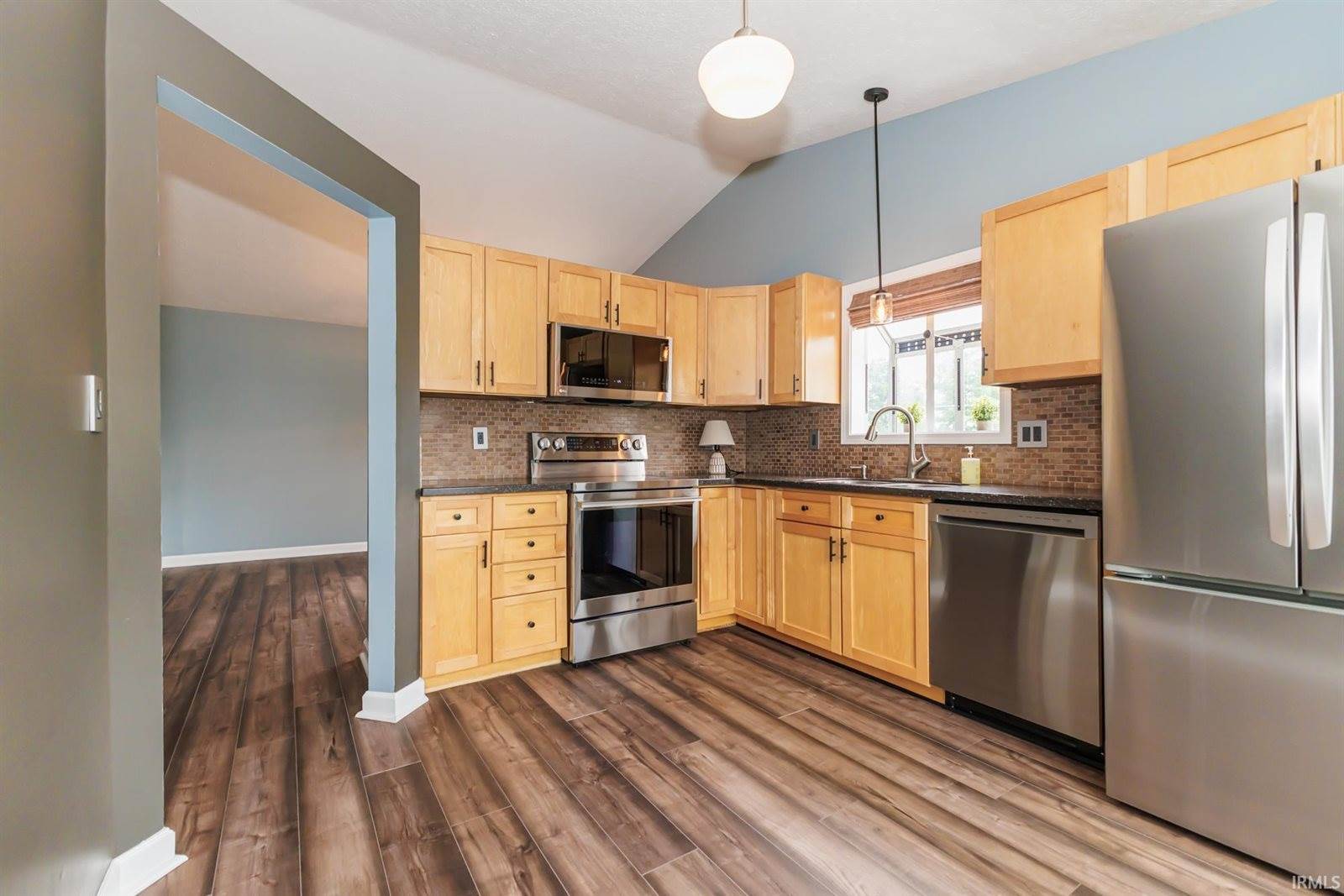 3756 North Lakeside Drive, Muncie, IN 47304