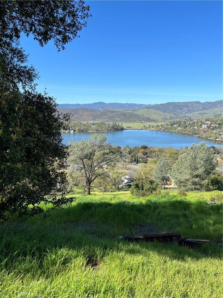 17282 Greenridge Road, Hidden Valley Lake, CA 95467