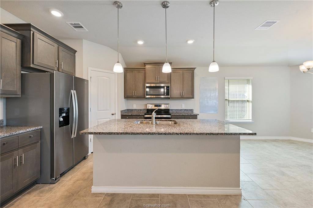 2115 Chief Street, Bryan, TX 77807