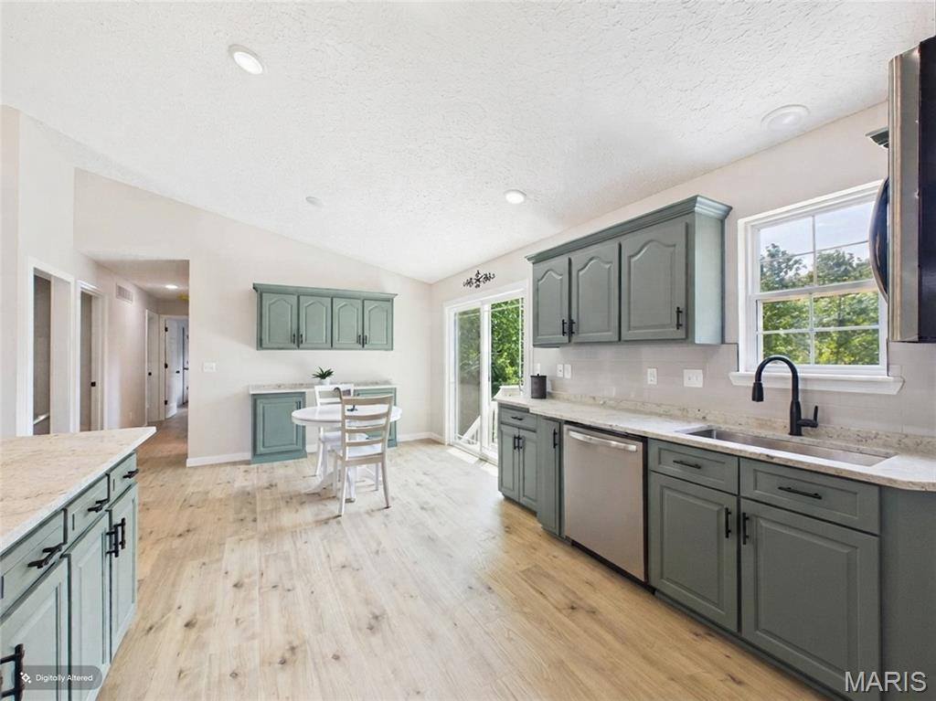 17080 Lensman Road, Saint Robert, MO 65584