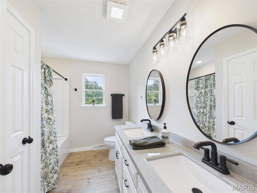 17080 Lensman Road, Saint Robert, MO 65584