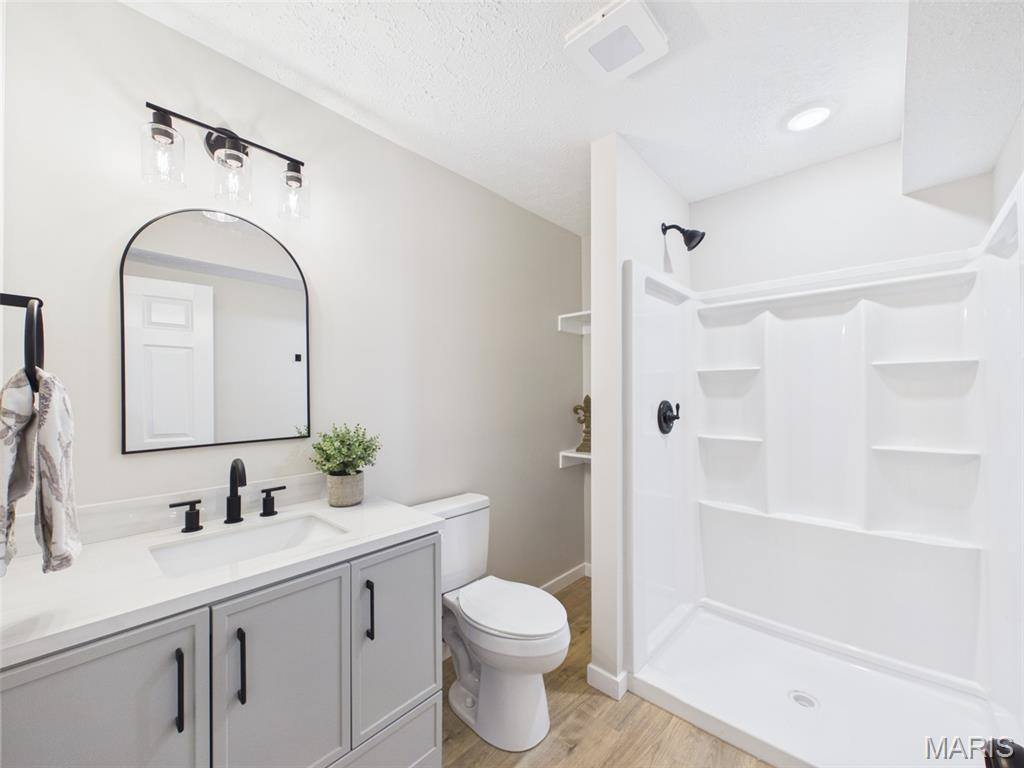 17080 Lensman Road, Saint Robert, MO 65584