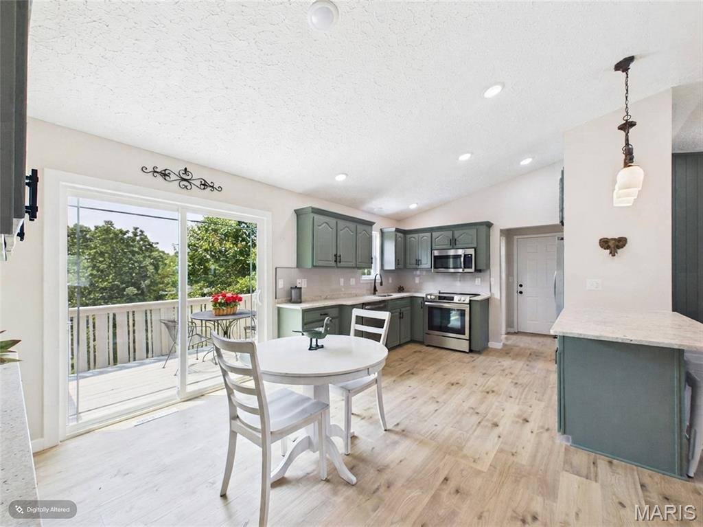 17080 Lensman Road, Saint Robert, MO 65584