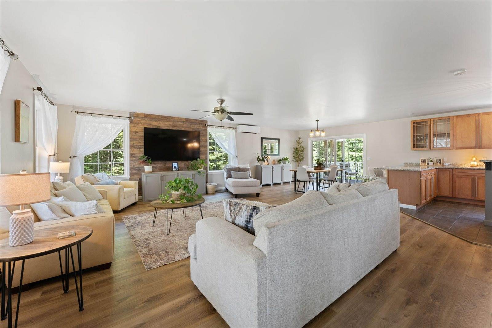 238 Ten Road, Bradley, ME 04411