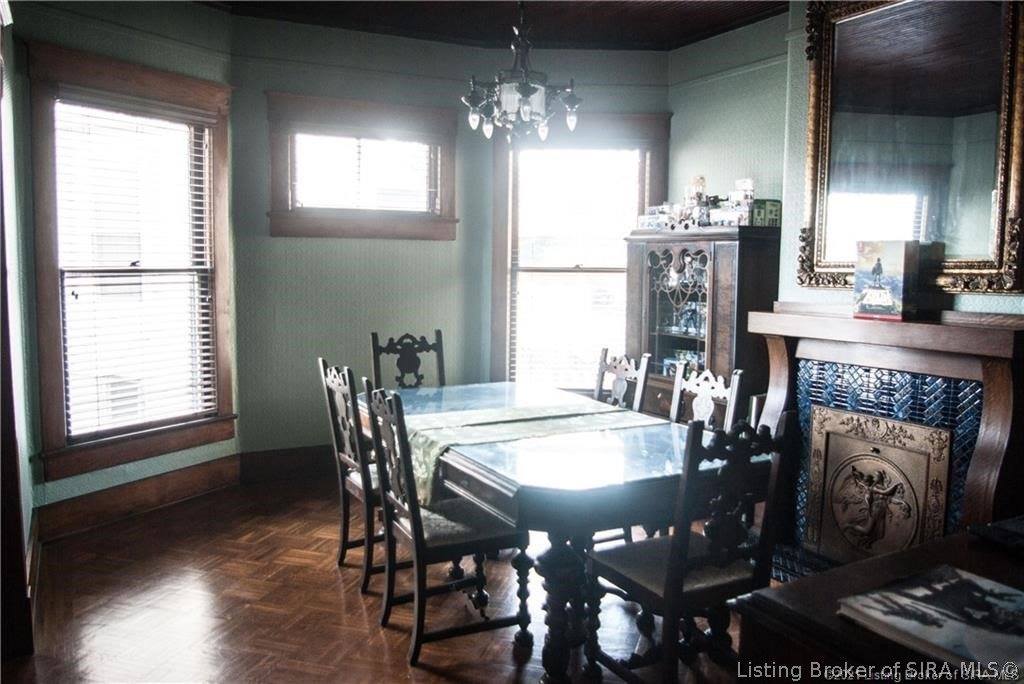 1931 East Spring Street, New Albany, IN 47150